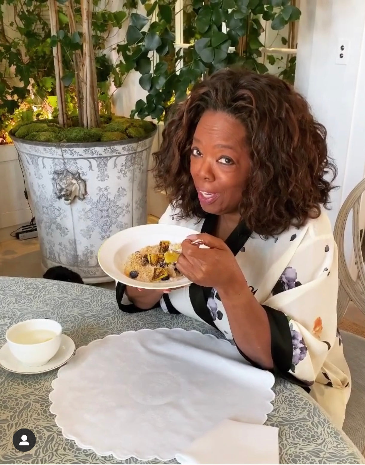 Oprah Winfrey in Helena Quinn Garden Floral Print Silk Robe