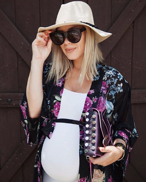 Kelly Brown's Chic Maternity Twist